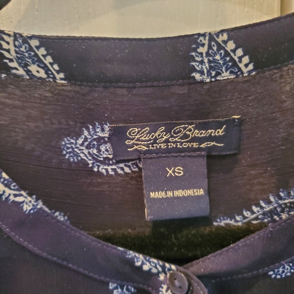 Button down blouse - Picture 3 of 3